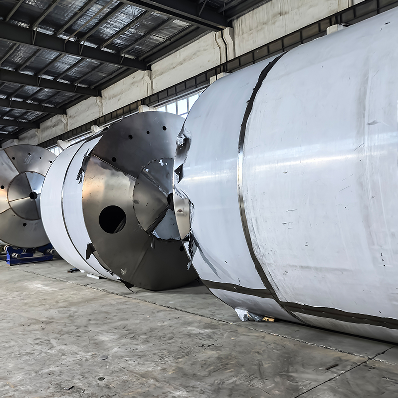 Zásobní nádrže z nerezové oceli